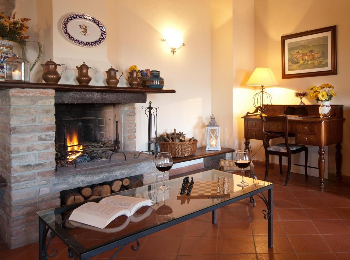 Tenuta Di Forte Sorgnano Gualdo Cattaneo Room photo