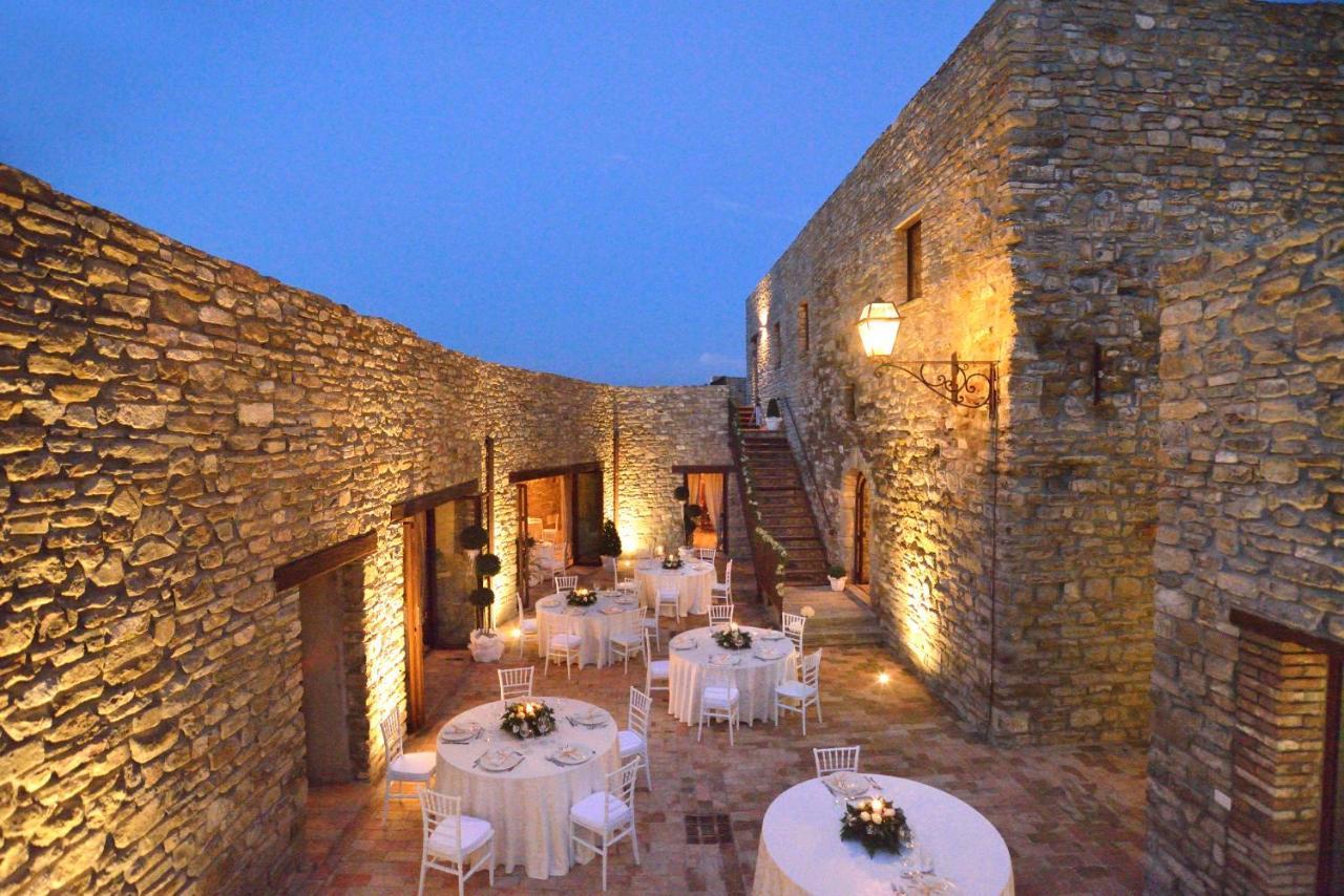 Tenuta Di Forte Sorgnano Gualdo Cattaneo Exterior photo